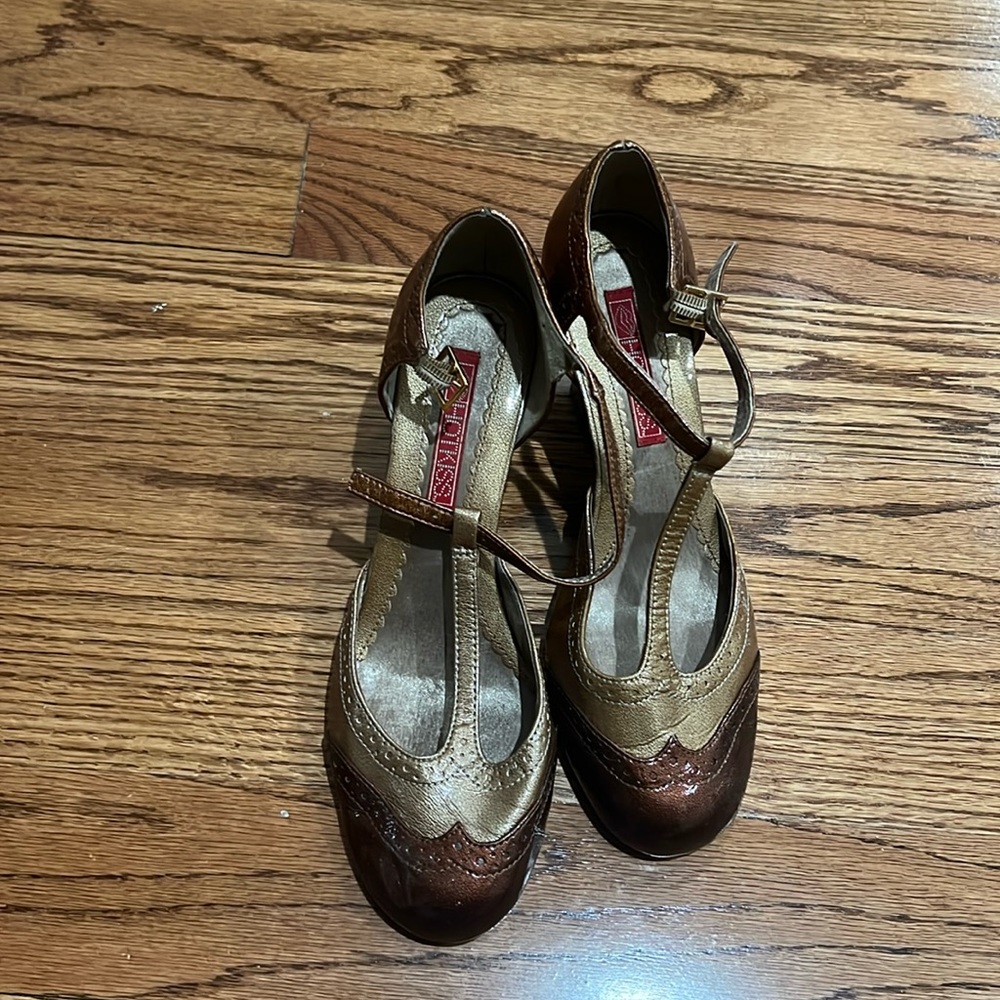 Hot Kiss Wedge Shoes